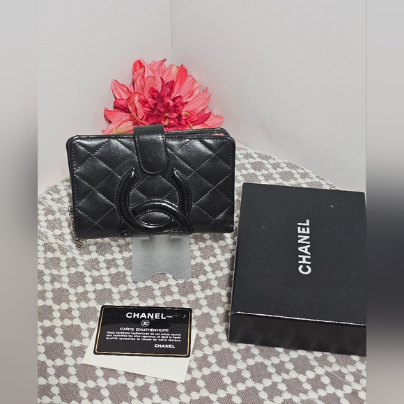 Authentic Chanel Bifold Cambon line wallet with Box/ Card - Picture 16 of 17